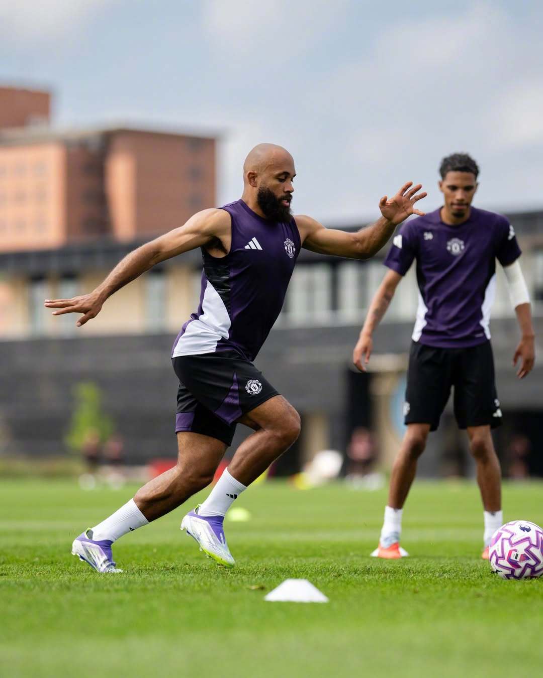 再等等！阿莫林确认姆伯莫无缘战伯恩茅斯，周末战埃弗顿可能首秀