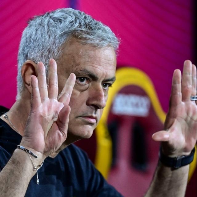 罗马靠狼崽险夺1分 鸟叔暗示裁判父亲参与电话门